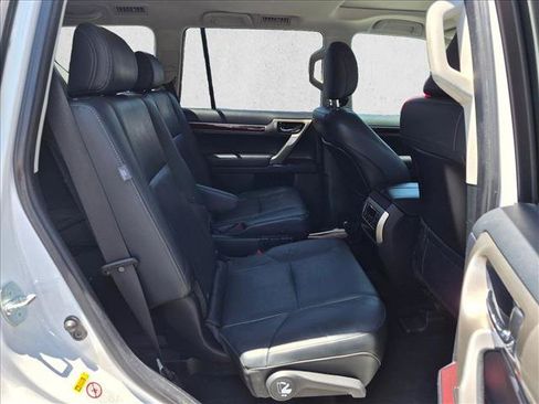 Used 2019 Lexus GX 460 Premium AWD/4WD image 19