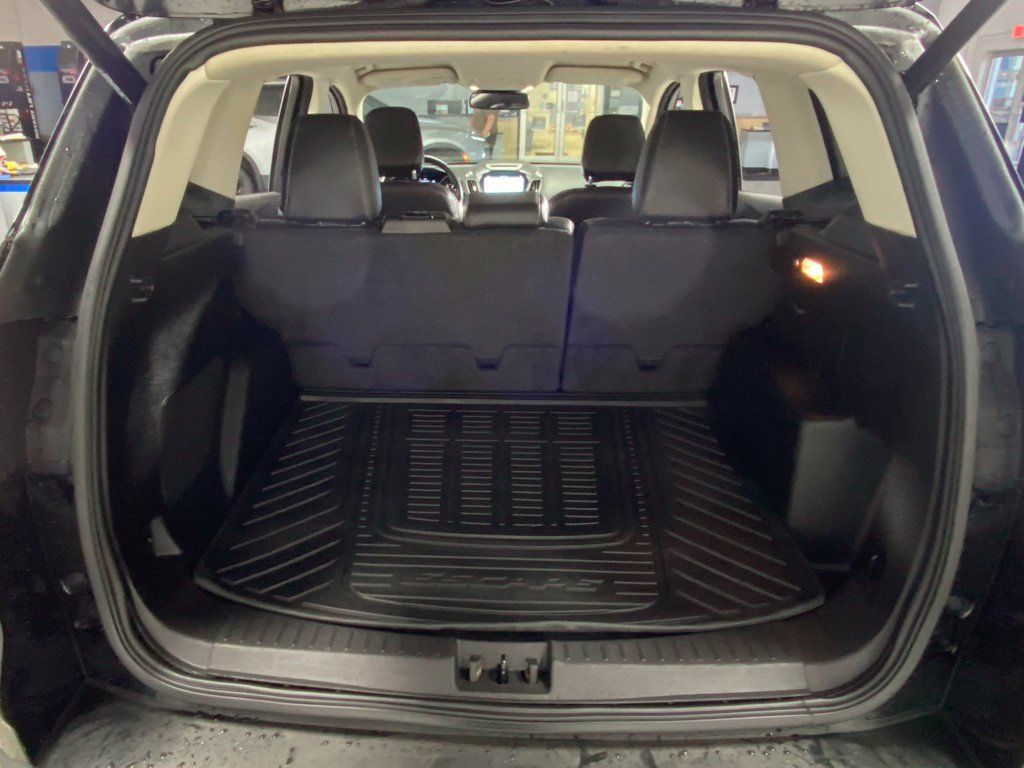Used 2018 Ford Escape Titanium w/ Ford Safe & Smart Package AWD/4WD image 28