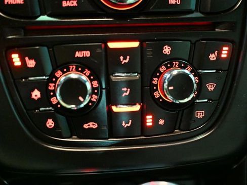 Used 2016 Buick Cascada Premium image 35