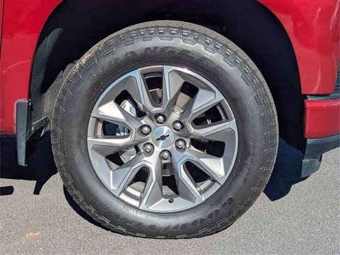 Used 2022 Chevrolet Silverado 1500 RST image 11