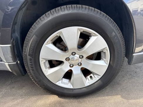 Used 2011 Subaru Outback 2.5i Premium w/ All-Weather Pkg image 11