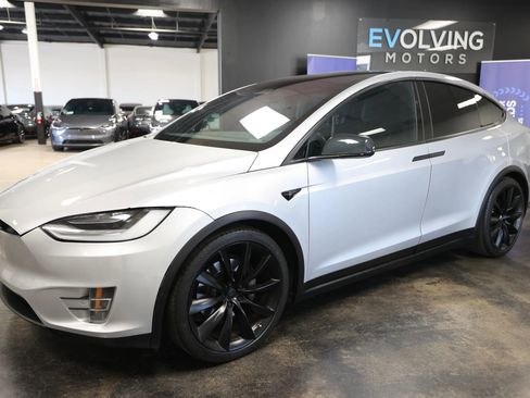 Used 2017 Tesla Model X 100D AWD/4WD image 5
