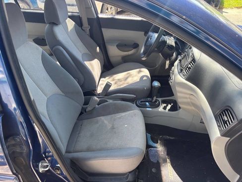 Used 2010 Hyundai Accent GLS image 13
