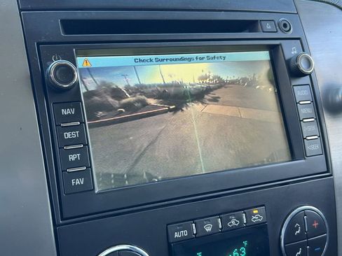 Used 2011 GMC Sierra 3500 SLT w/ SLT Convenience Package image 27