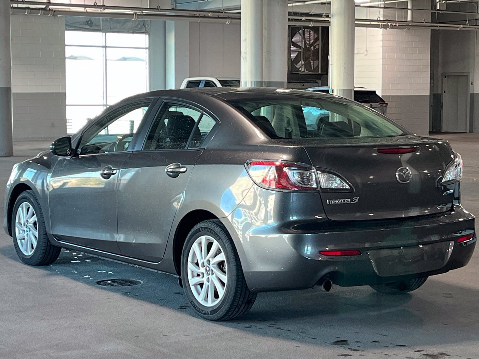 Used 2013 MAZDA MAZDA3 i Touring FWD image 8