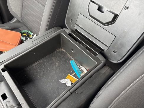 Used 2024 GMC Sierra 1500 Elevation image 40