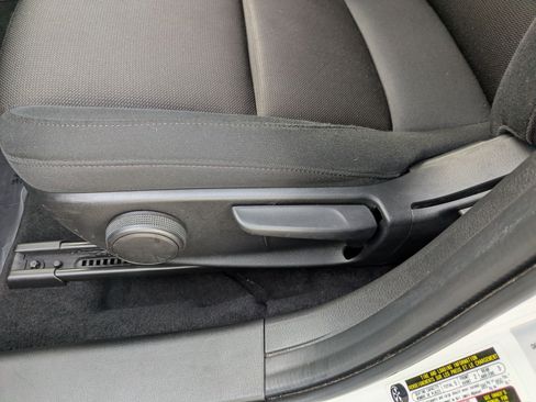 Used 2021 MAZDA MAZDA3 s image 22