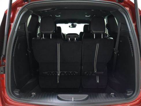 New 2027 Chrysler Pacifica Select AWD/4WD image 12