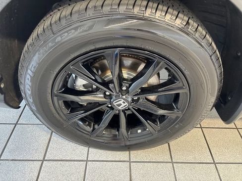 Certified 2025 Honda CR-V Sport-L image 5