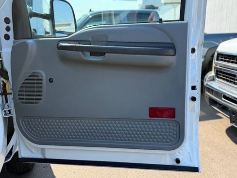 Used 2006 Ford F350 Lariat AWD/4WD image 28