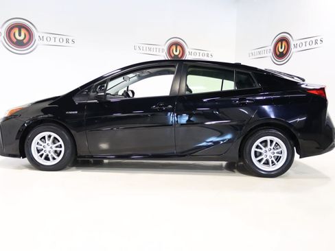 Used 2021 Toyota Prius LE FWD image 31
