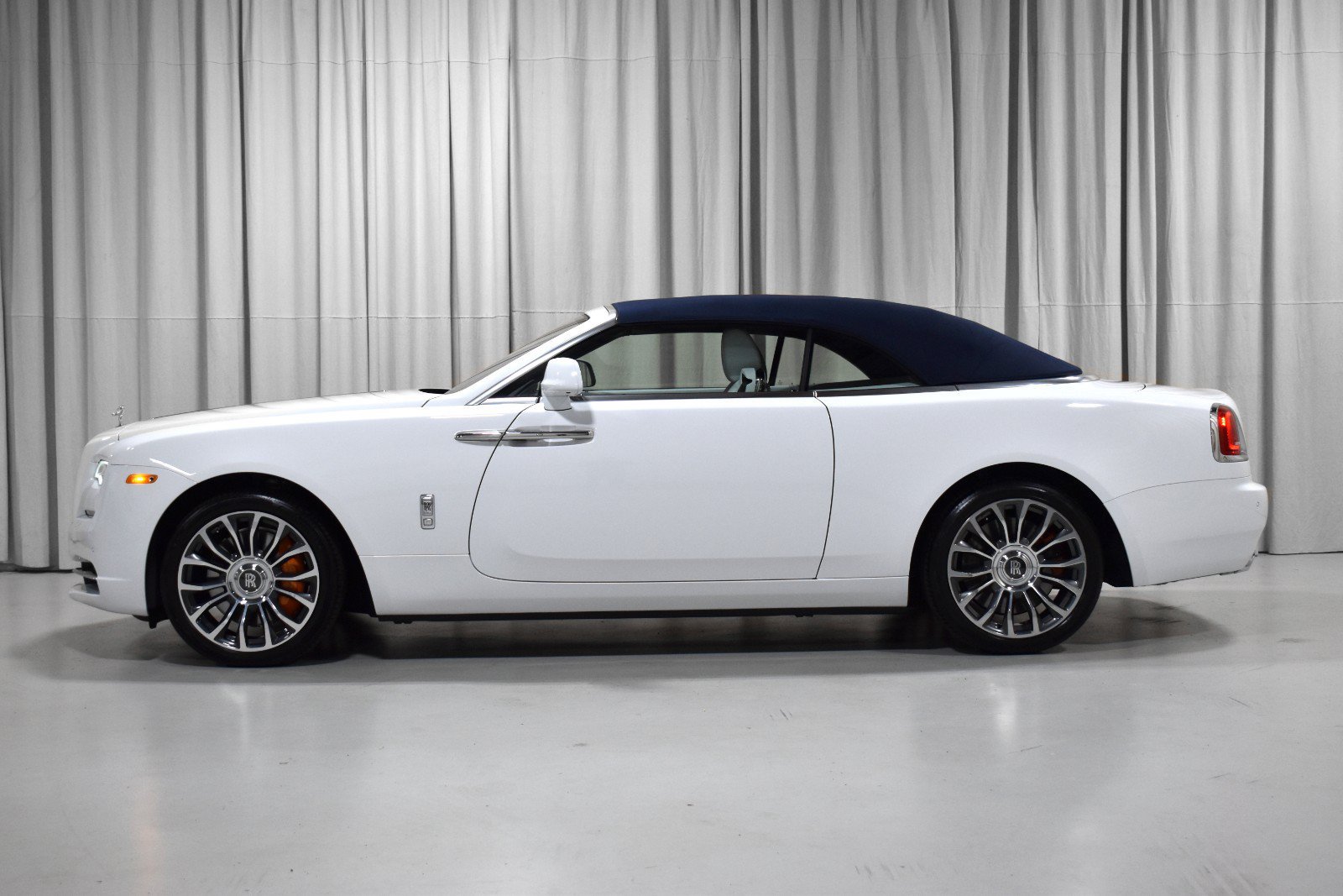 Certified 2020 Rolls-Royce Dawn RWD image 17