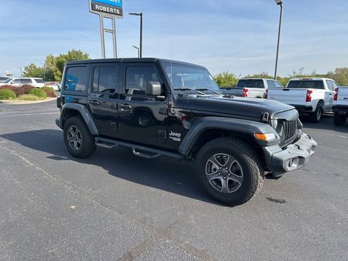 Used 2018 Jeep Wrangler Unlimited Sport S image 11