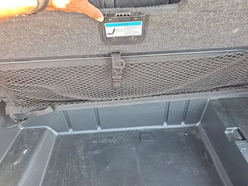 Used 2010 Honda Pilot Touring image 32