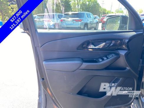 Used 2023 Chevrolet Traverse RS w/ LPO, Floor Liner Package FWD image 12
