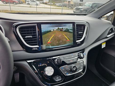 New 2026 Chrysler Voyager LX image 12