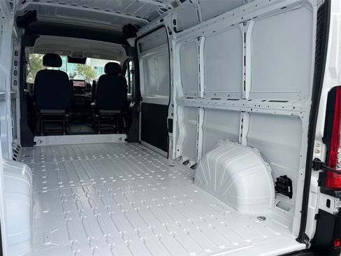 Used 2025 RAM ProMaster 2500 w/ Premium Convenience Group image 15