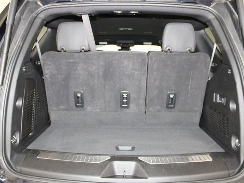 Used 2025 Chevrolet Tahoe Premier RWD image 34