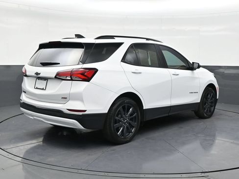 Used 2023 Chevrolet Equinox RS FWD image 5