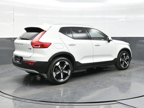 Used 2019 Volvo XC40 T5 Momentum AWD/4WD image 7