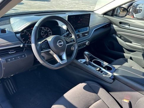 Certified 2023 Nissan Altima 2.5 SV w/ SV Premium Package image 32