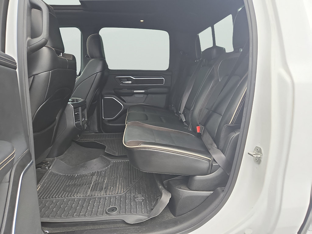 Used 2023 RAM 1500 Laramie AWD/4WD image 17