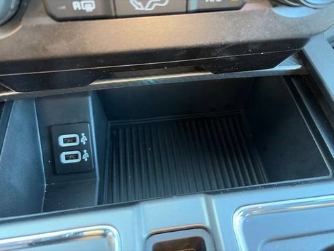 Used 2019 Ford F150 XLT w/ Equipment Group 302A Luxury AWD/4WD image 23