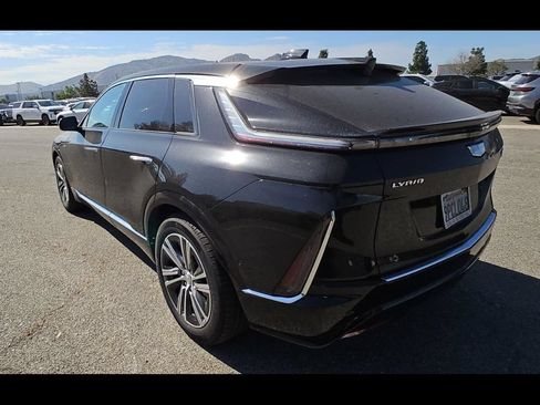 Used 2024 Cadillac Lyriq Luxury RWD image 4