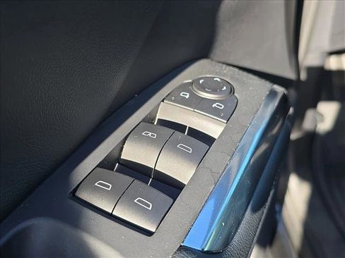 Used 2025 Chevrolet Traverse LT w/ Driver Confidence Package FWD image 8