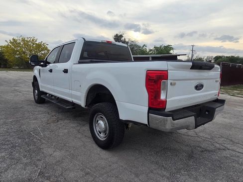 Used 2019 Ford F250 XL w/ Power Equipment Group AWD/4WD image 6
