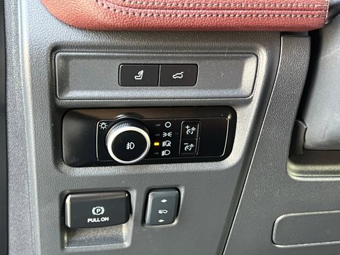 Used 2024 Ford Expedition Max Limited image 31