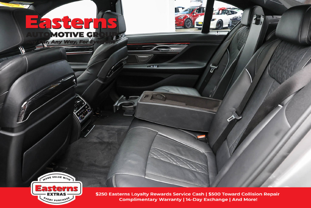 Used 2020 BMW 750i xDrive w/ Executive Package AWD/4WD image 24