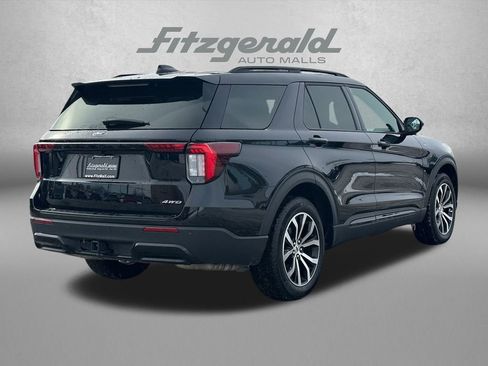 Used 2025 Ford Explorer ST-Line AWD/4WD image 5