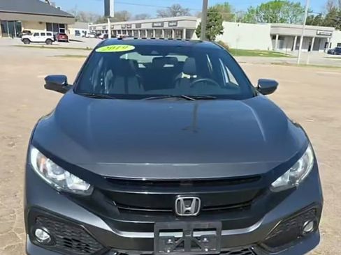 Used 2019 Honda Civic EX image 6