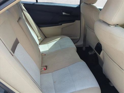 Used 2012 Toyota Camry LE FWD image 25