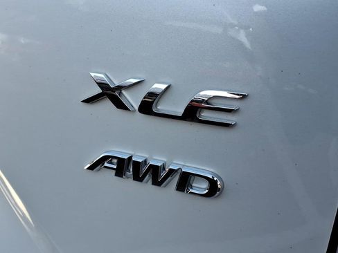 Certified 2023 Toyota Corolla Cross XLE w/ Convenience Package image 27