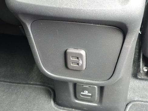 Used 2023 Chevrolet Equinox LT image 19