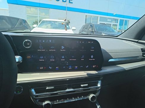Used 2026 Chevrolet Traverse LT w/ LPO, Floor Liner Package FWD image 4