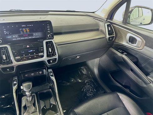 Used 2021 Kia Sorento SX image 18
