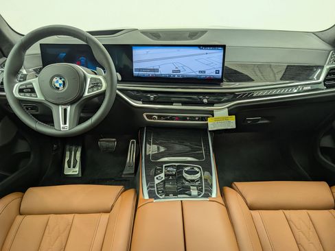 New 2026 BMW X7 M60i image 17