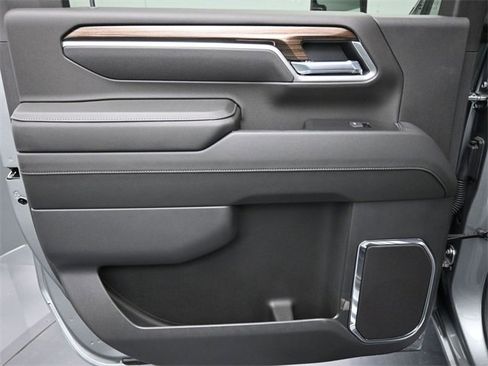 Used 2025 Chevrolet Silverado 2500 LT w/ Texas Edition image 15