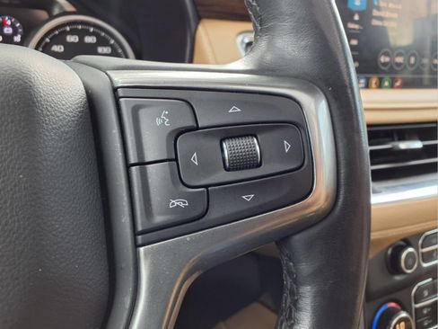 Used 2021 Chevrolet Tahoe Premier w/ Premium Package RWD image 27