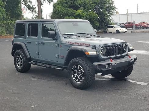 Used 2024 Jeep Wrangler Unlimited Rubicon w/ Safety Group AWD/4WD image 34