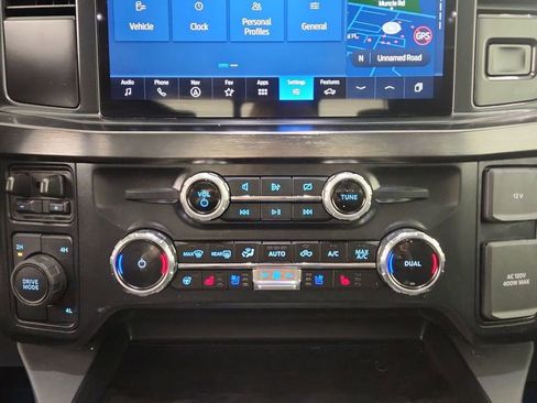 Used 2024 Ford F250 Lariat w/ Black Appearance Package image 16