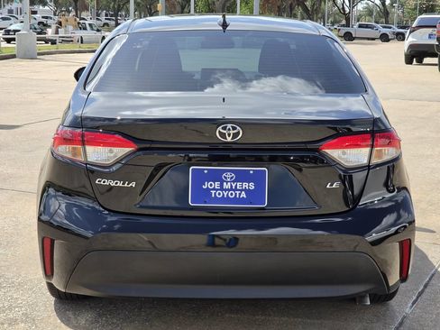 Used 2024 Toyota Corolla LE FWD image 8