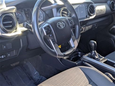Used 2022 Toyota Tacoma 4x4 Double Cab image 16