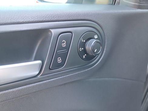 Used 2016 Volkswagen Beetle 1.8T S image 20