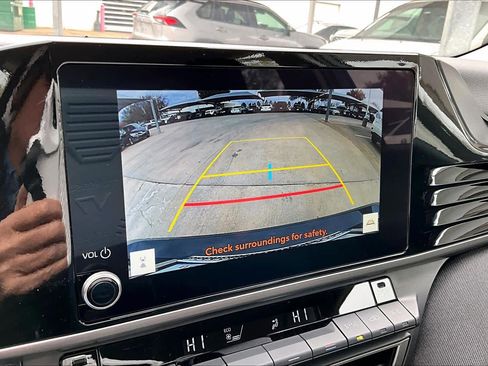 Used 2025 Toyota Camry LE image 23