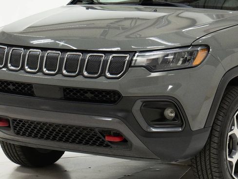 Used 2022 Jeep Compass Trailhawk w/ Trailhawk Convenience Group AWD/4WD image 10