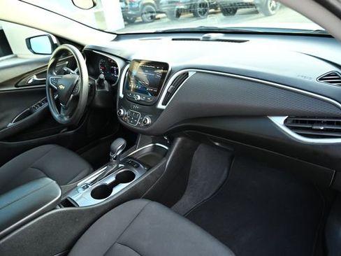 Used 2024 Chevrolet Malibu LT image 59